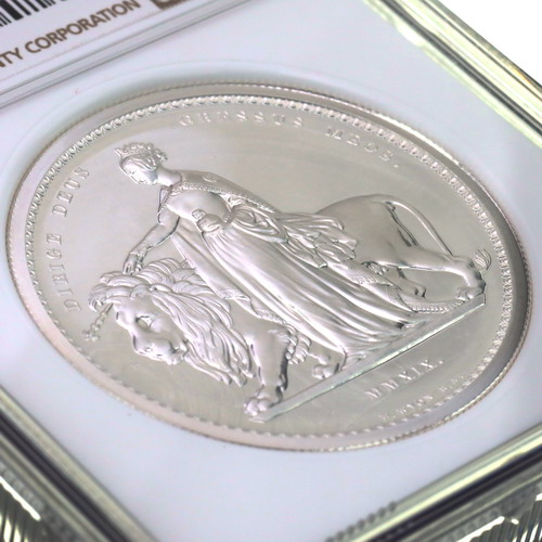 イギリス 2019年「 ウナ・ライオン」5ポンド 2オンス プルーフ純銀貨