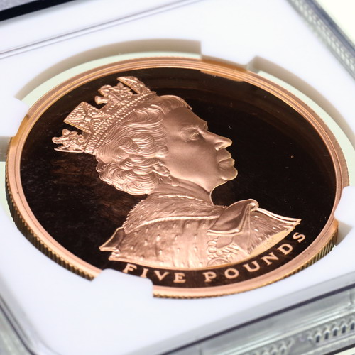イギリス 2002年 5ポンドプルーフ金貨エリザベス2世即位50年 「馬上の 